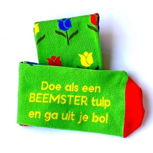 Sokken met tulpen dessin in de kleuren van de Beemster vlag