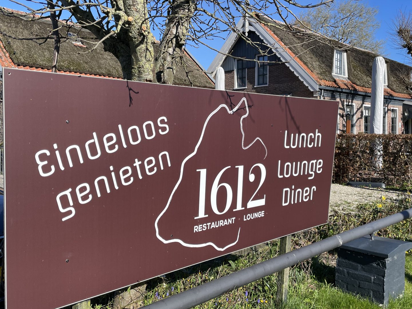 Bord restaurant lounge 1612 in Noordbeemster