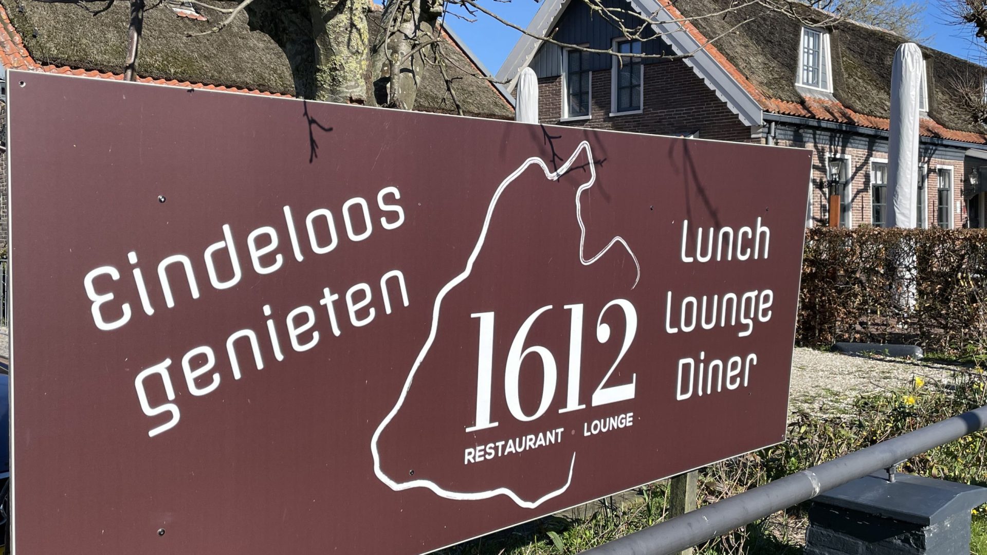 Bord restaurant lounge 1612 in Noordbeemster